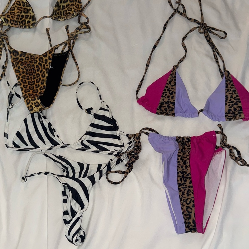 SOLD (poshmark wont let me delete this listing)